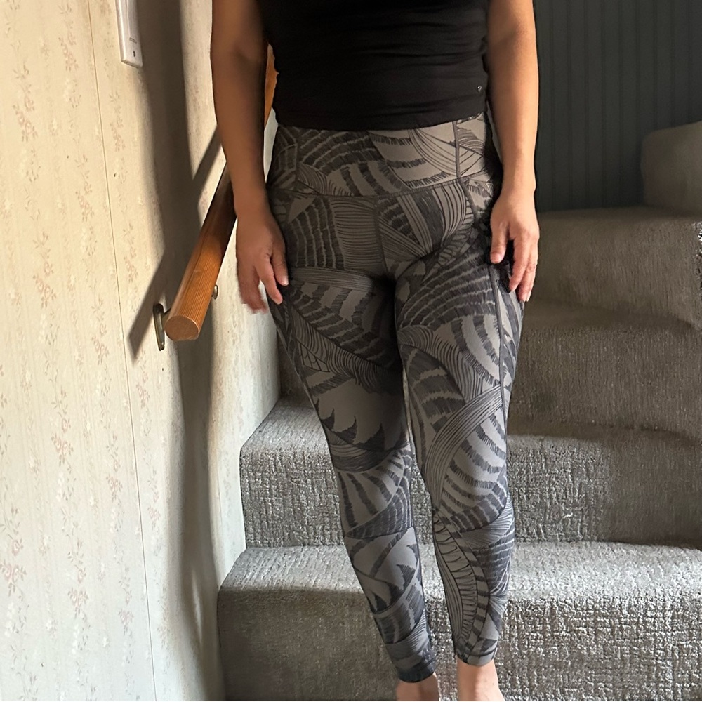 Athleta Pattern Leggings